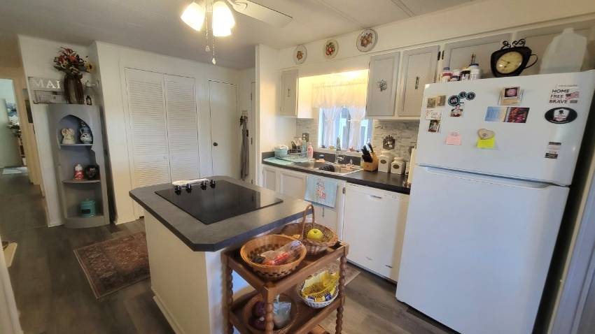 161 Juniper Dr. West a Dundee, FL Mobile or Manufactured Home for Sale